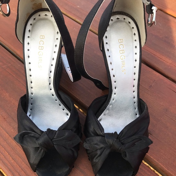 Shoes - Picture 1 of 10